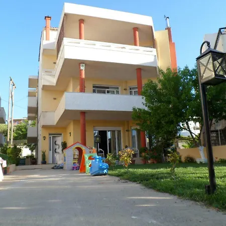 Menelaos Apartments Adelianos Kampos Exterior photo