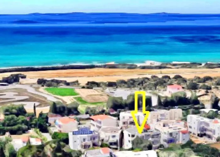 Menelaos Apartments