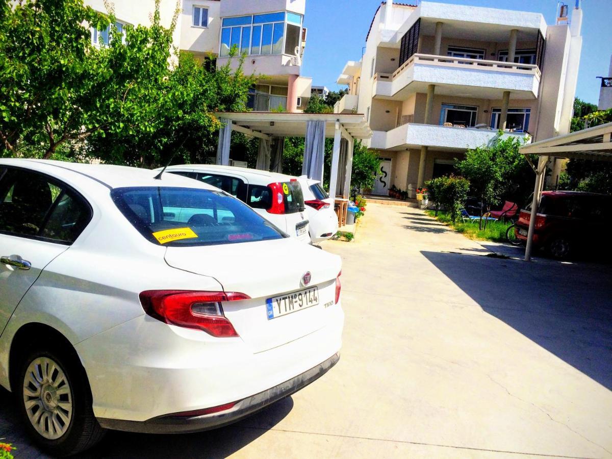 Menelaos Apartment